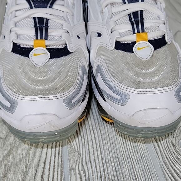 Nike Air VaporMax EVO White, Navy Blue, Grey Sneakers , Women's 7.5 - Picture 11 of 13